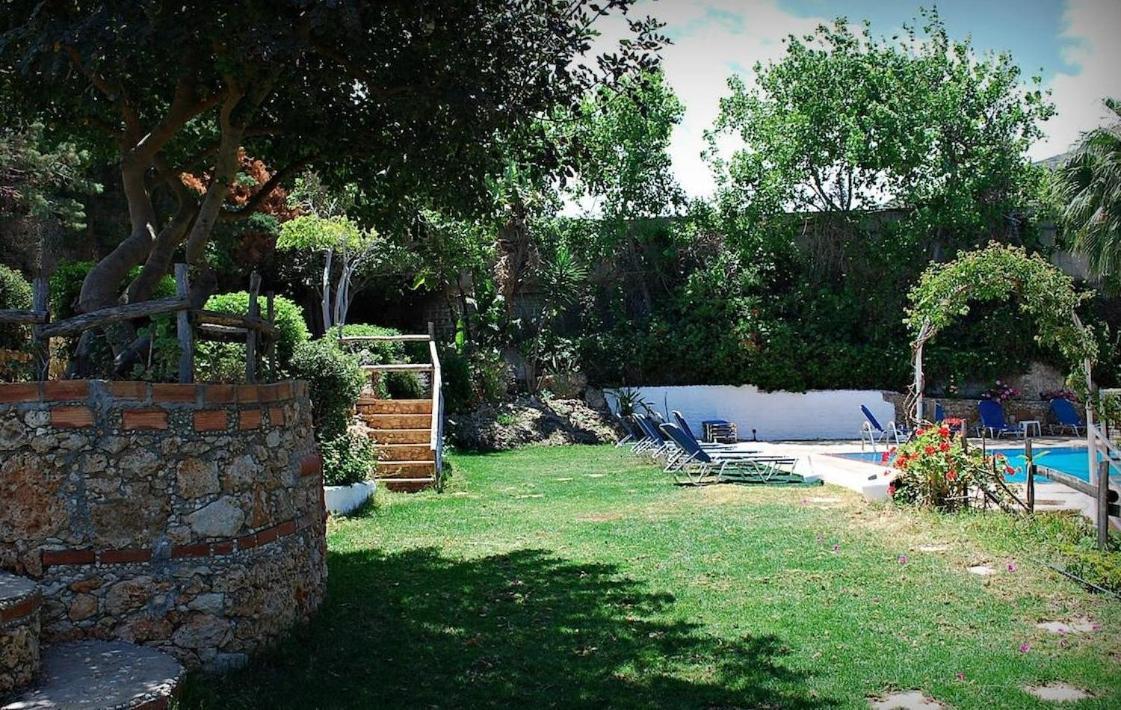 Iliostasi Beach Apartments Hersonissos  Exterior photo